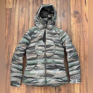 LULULEMON sz 4 CAMO “FLUFFIN’ AWESOME” 800-FILL DOWN JACKET Camouflage HOOD